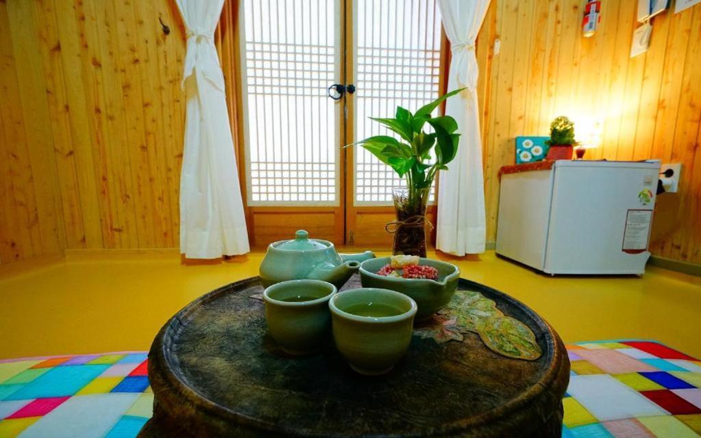 Full Of Love Guesthouse Jeonju Ngoại thất bức ảnh